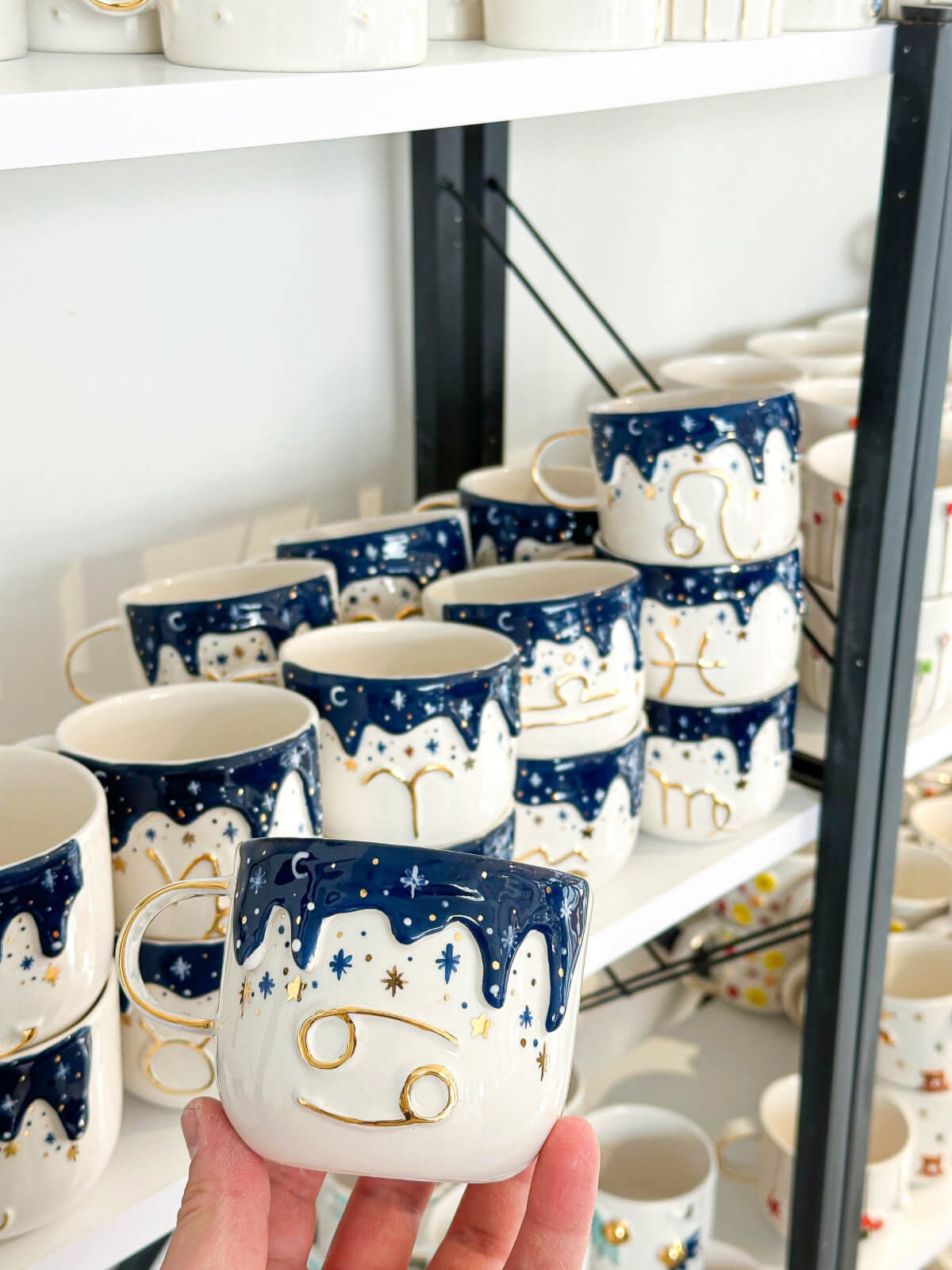 yengeç burç kupası fotoğrafı el yapımı jalo ceramic seramik
